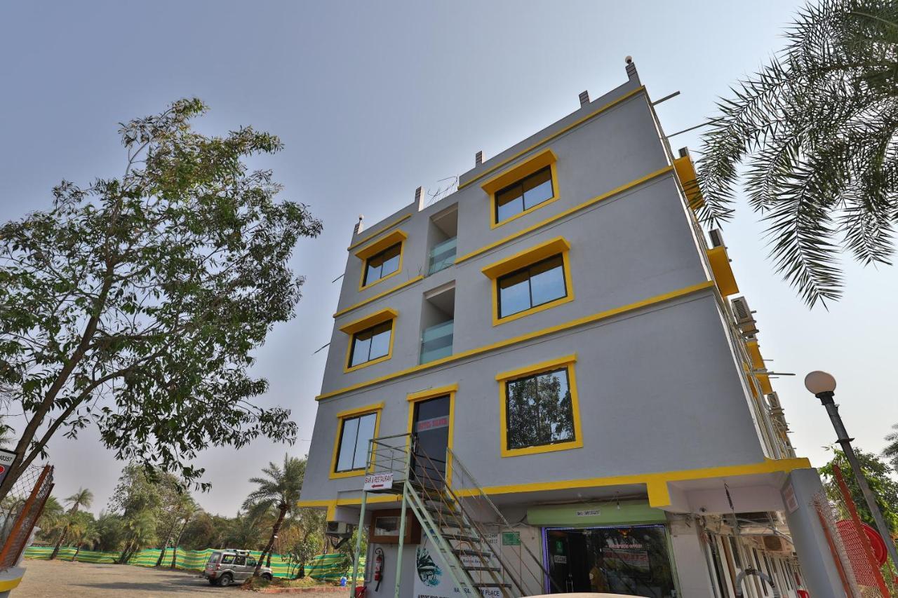 Oyo 24833 Hotel Silver Daman Exterior photo